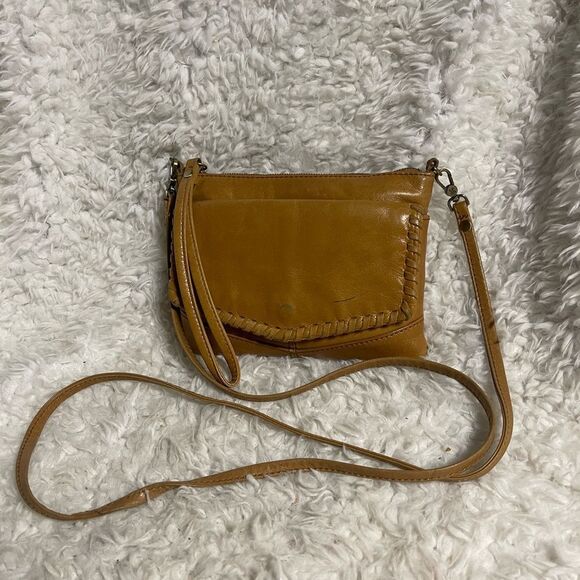 HOBO Cadence Leather tan Crossbody bag made with a convertible strap. - Picture 1 of 14